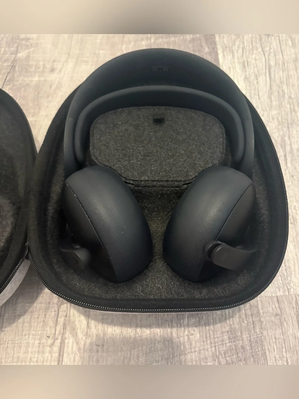 Sony PlayStation PULSE Elite Wireless Headset Midnight Black w/ Carrying Case